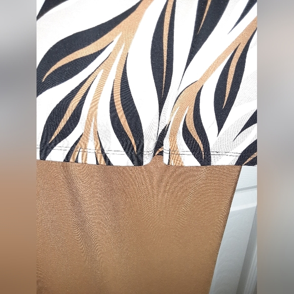 3x Bob Mackie Wearable Art Palm Printed High-Low Hem Top in Brown/ Tan - Picture 5 of 10